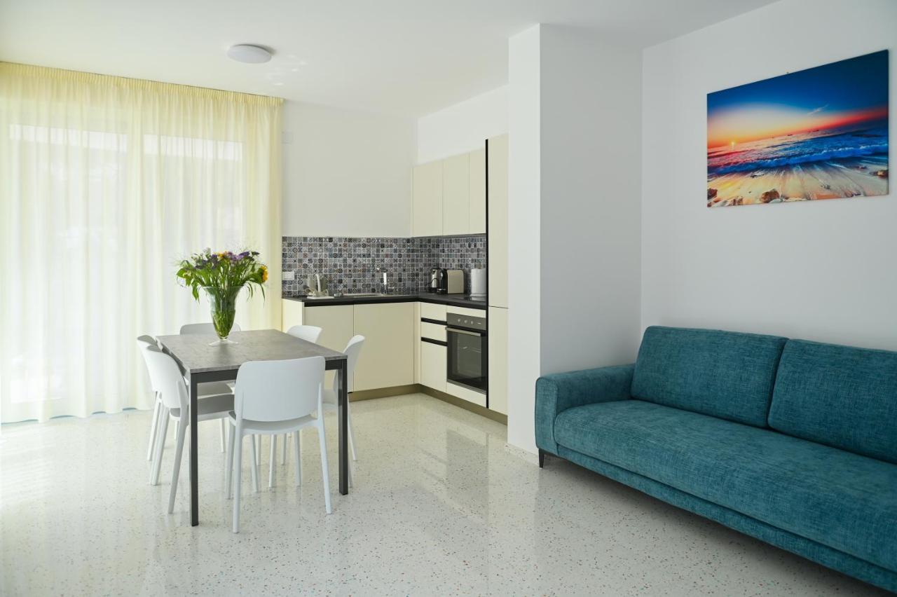 Perle Marine Suite Apartments Castro  Exterior foto