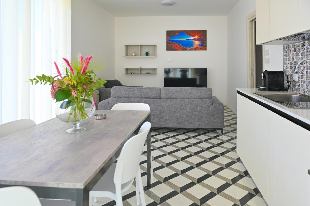 Perle Marine Suite Apartments Castro  Exterior foto